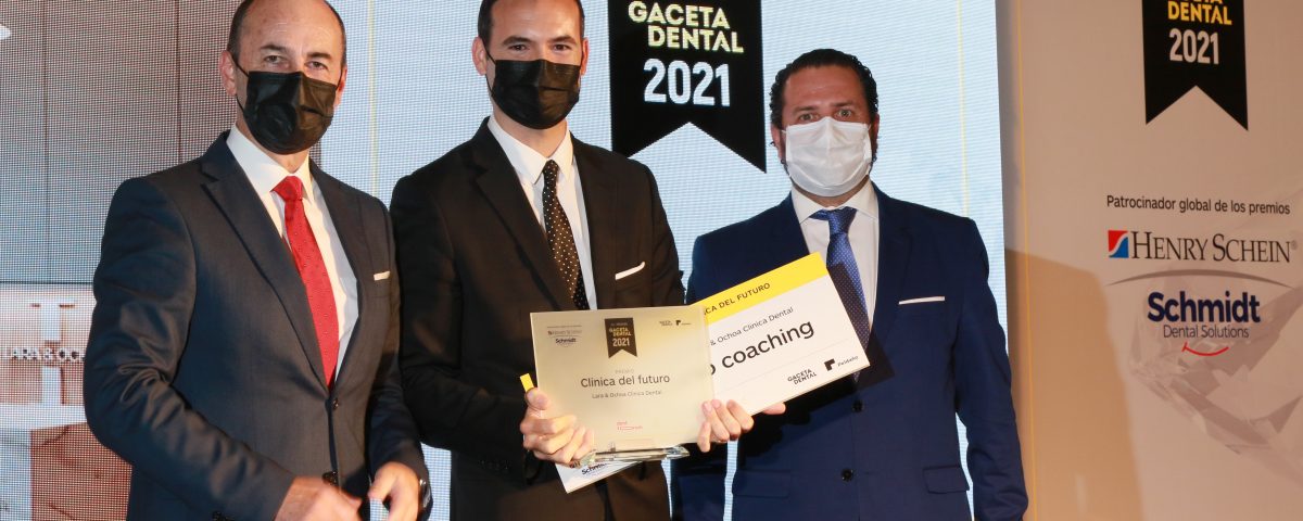 Lara & Ochoa recibe el premio a la ‘Clínica del Futuro 2021’