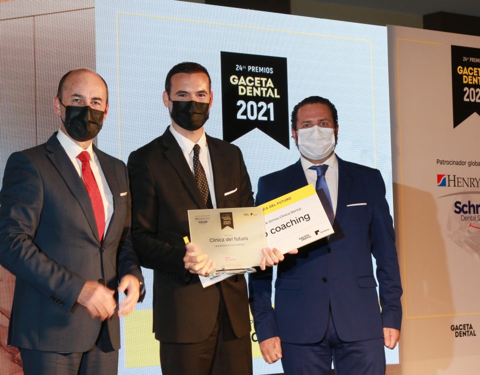 Lara & Ochoa recibe el premio a la ‘Clínica del Futuro 2021’
