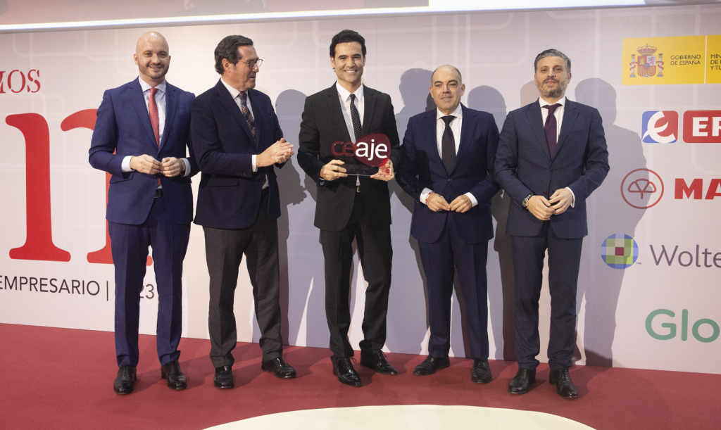 Premios-CEAJE-Lara-Ochoa